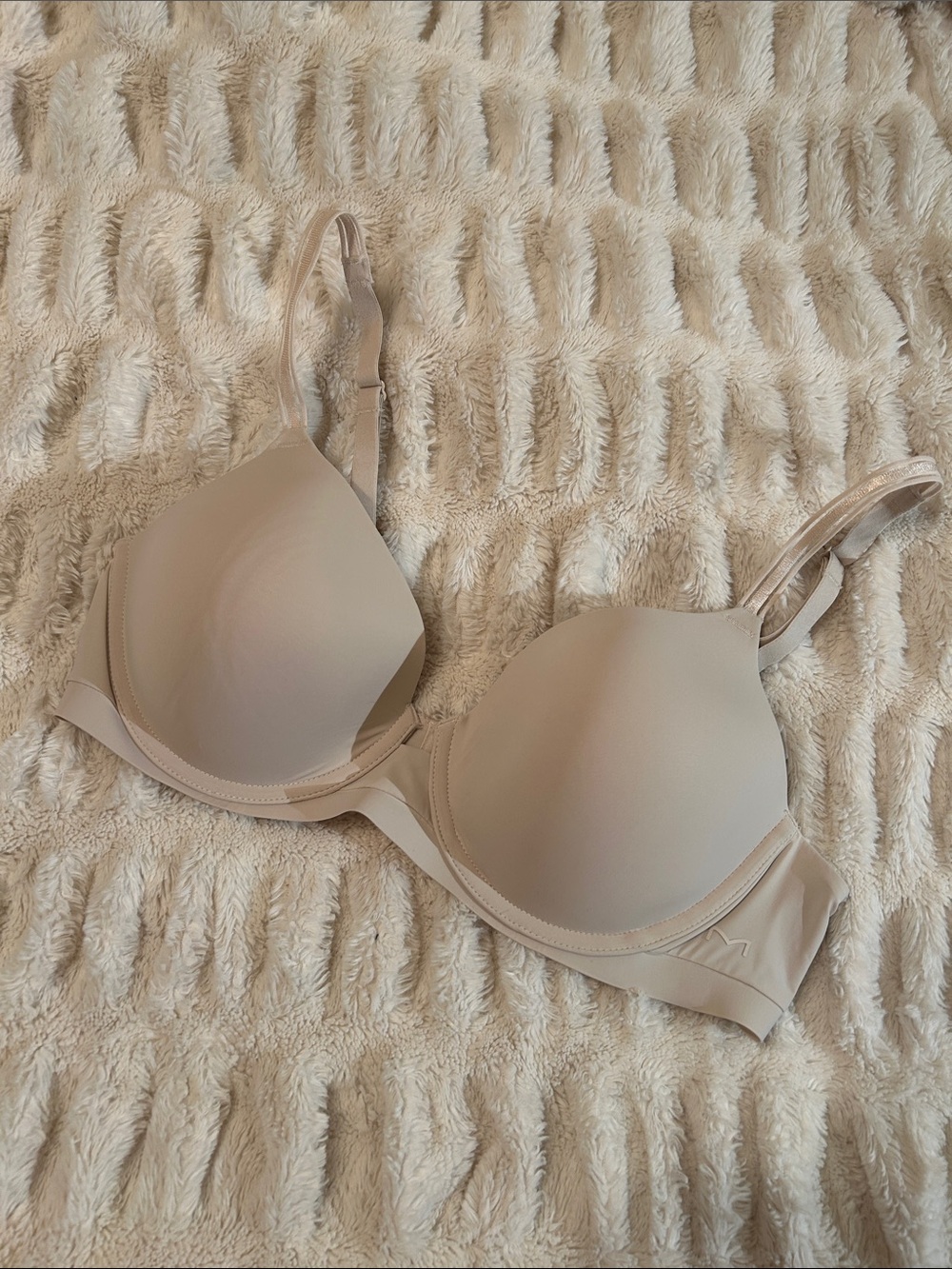 Maidenform Bra in Ivory 38B NWOT